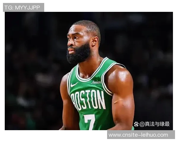 杰伦布朗首节表现低迷仅得7分2板投篮命中率堪忧需调整状态