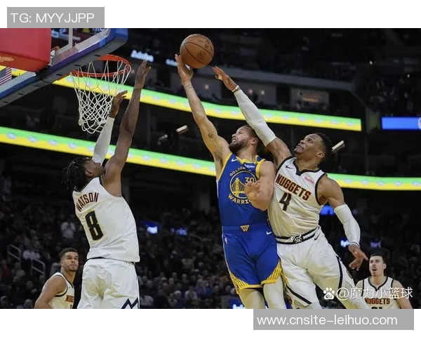 三球替补创历史单场砍下33分8助攻3抢断并命中7记三分球