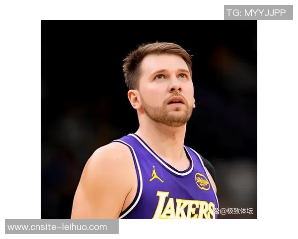 东契奇对快船的疯狂表现已连续14场得分25并列联盟最长纪录 东契奇对快船的疯狂表现已连续14场得分25并列联盟最长纪录